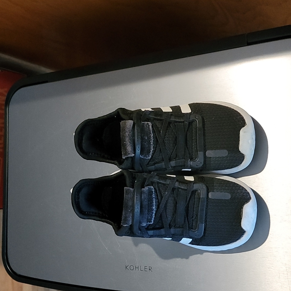 Adidas U path run sneaker